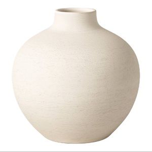 *NEW* 7" x 7" Earthenware Fall Texture Vase White - Threshold